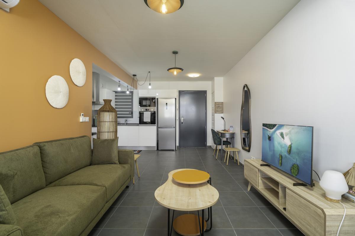 4 location-appartement-hauteurs-fort-de-france-sejour-lumineux